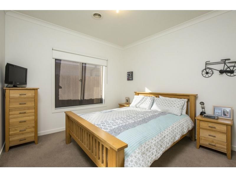33A Deutscher Street, Avondale Heights VIC 3034