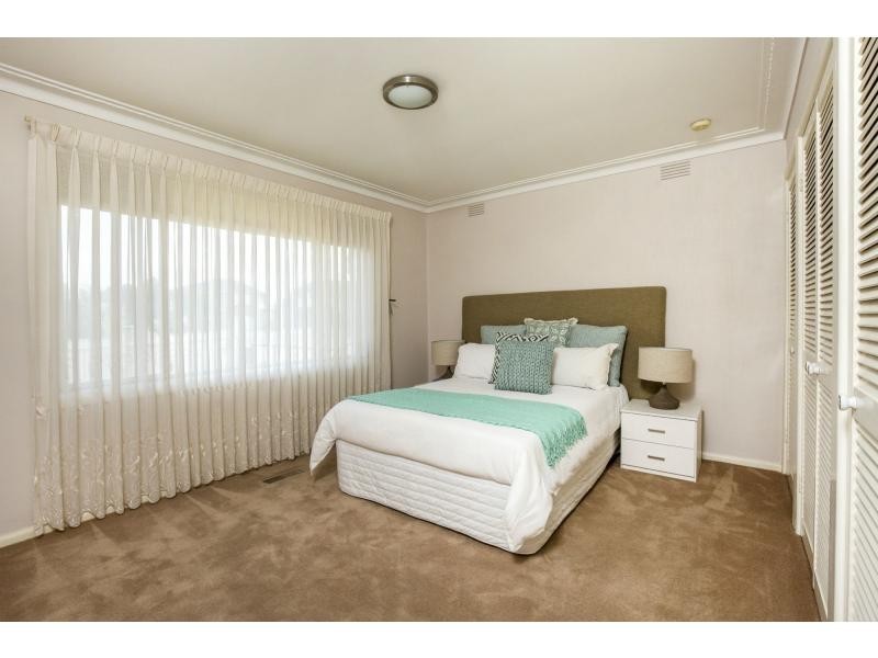 52 Prospect Drive, Keilor East VIC 3033