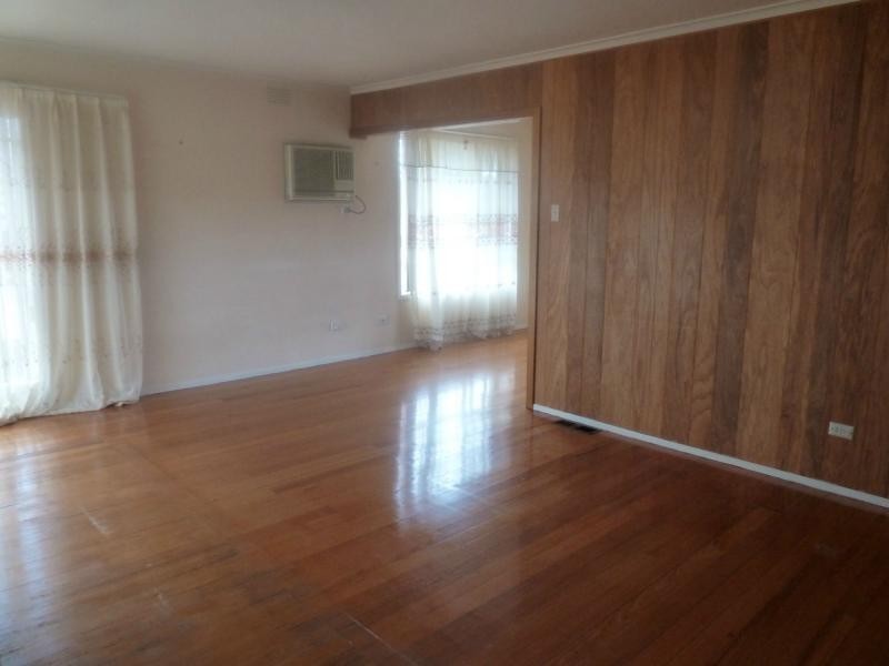 43 Brentwood, Avondale Heights VIC 3034