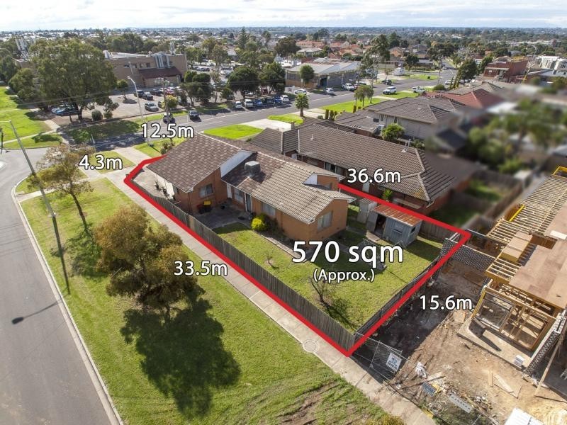 13 Wood Street, Avondale Heights VIC 3034