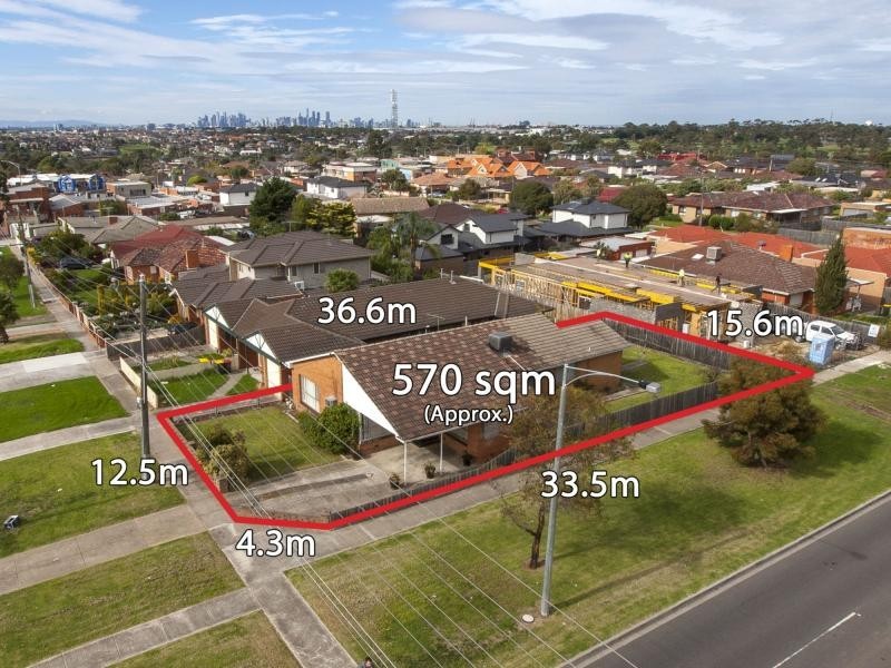 13 Wood Street, Avondale Heights VIC 3034