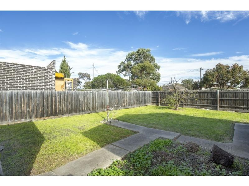 13 Wood Street, Avondale Heights VIC 3034