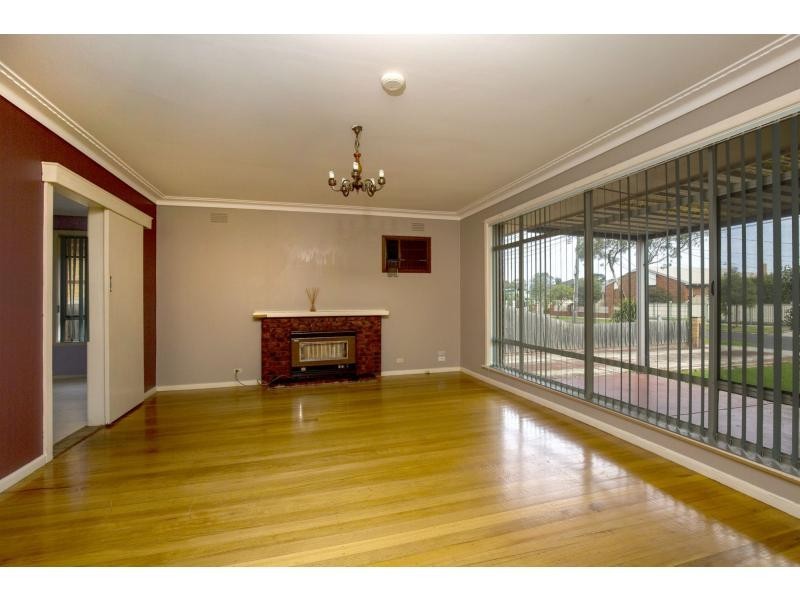 24 Doyle Street, Avondale Heights VIC 3034