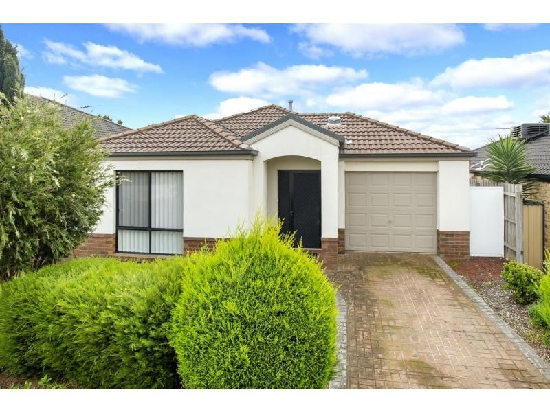 24 Mathisen Terrace, Hillside VIC 3037