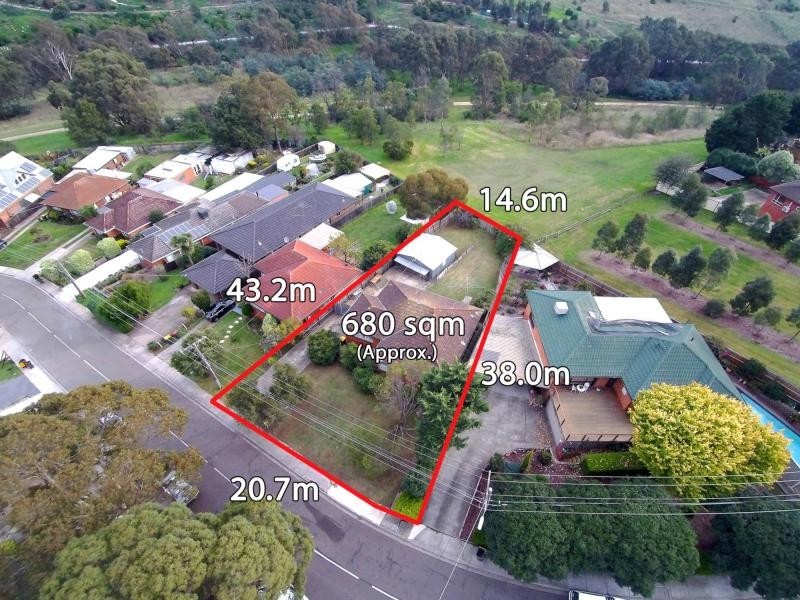 29 Brentwood Drive, Avondale Heights VIC 3034