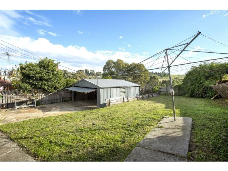 29 Brentwood Drive, Avondale Heights VIC 3034