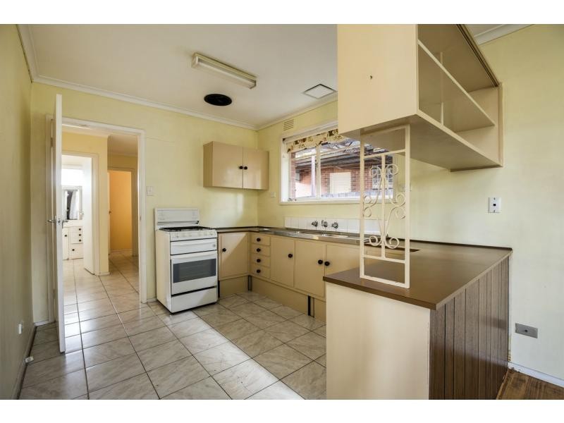 29 Brentwood Drive, Avondale Heights VIC 3034