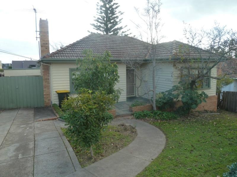 15 George Street, Niddrie VIC 3042