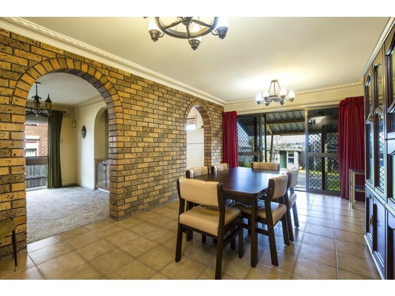 9 Thompson Street, Avondale Heights VIC 3034