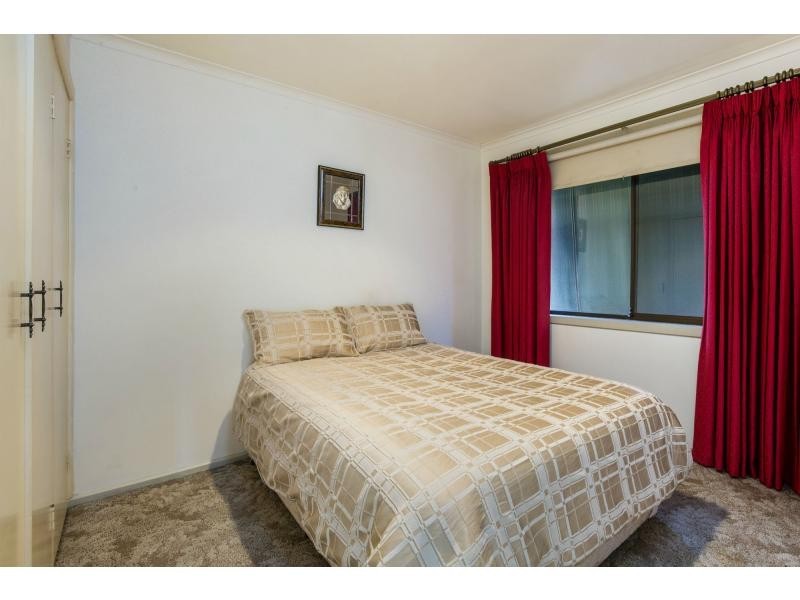 9 Thompson Street, Avondale Heights VIC 3034