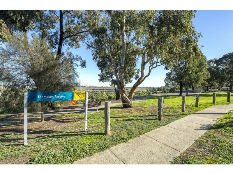 9 Thompson Street, Avondale Heights VIC 3034