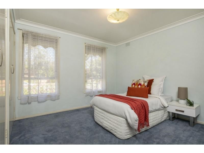 16 Vista Drive, Keilor East VIC 3033