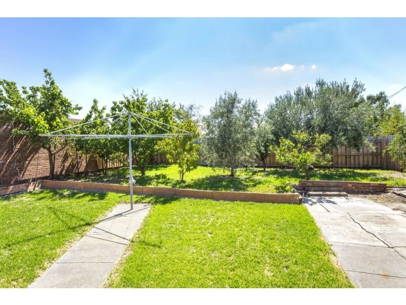 16 Vista Drive, Keilor East VIC 3033