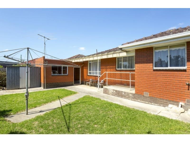 16 Vista Drive, Keilor East VIC 3033