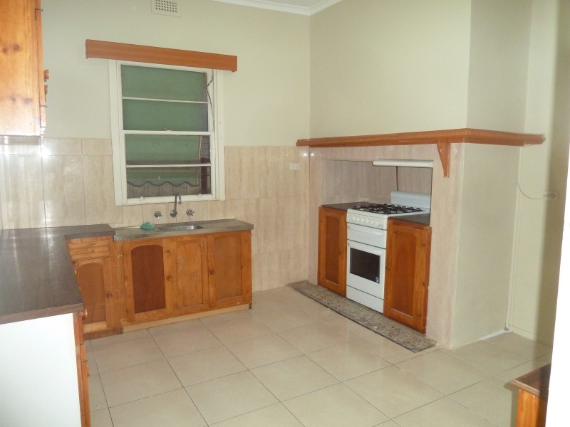 9 Taunton Street, Sunshine VIC 3020