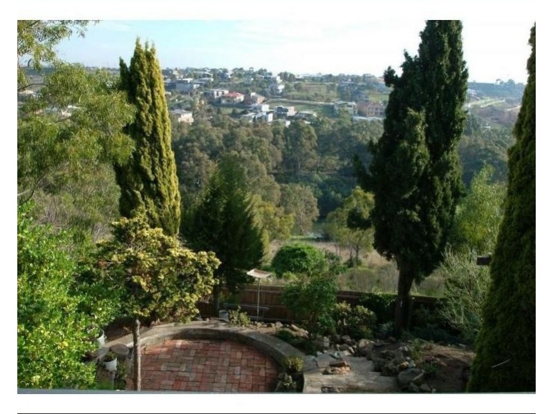 21 Thompson Street, Avondale Heights VIC 3034