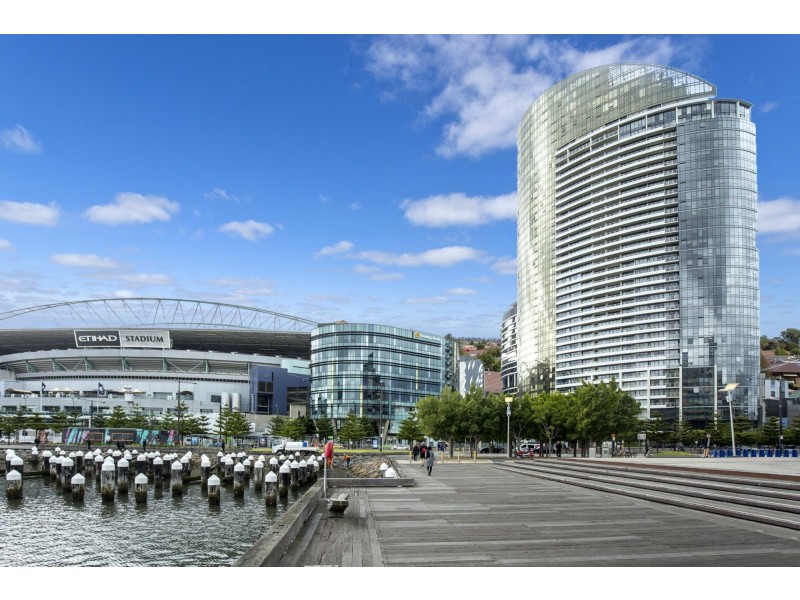 2605/100 Harbour Esplanade, Docklands VIC 3008