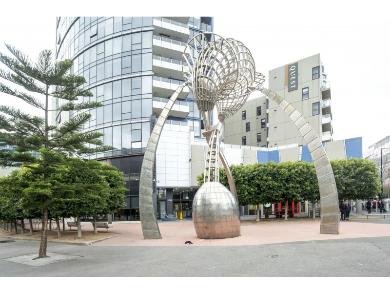 2605/100 Harbour Esplanade, Docklands VIC 3008