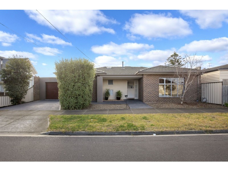 14 Davis Avenue, Avondale Heights VIC 3034
