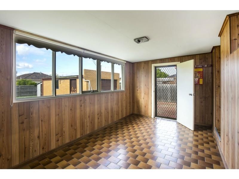 24 Doyle Street, Avondale Heights VIC 3034