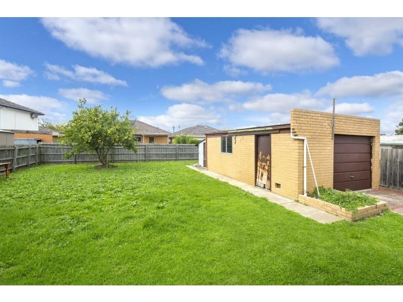 24 Doyle Street, Avondale Heights VIC 3034