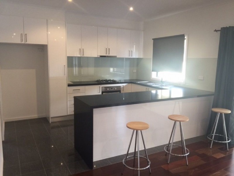 4/14 Bloomfield Avenue, Maribyrnong VIC 3032