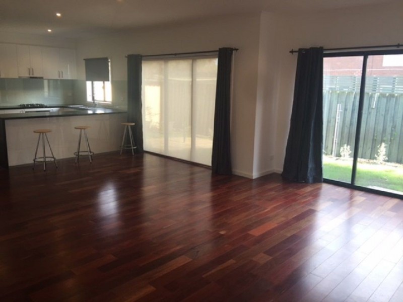 4/14 Bloomfield Avenue, Maribyrnong VIC 3032