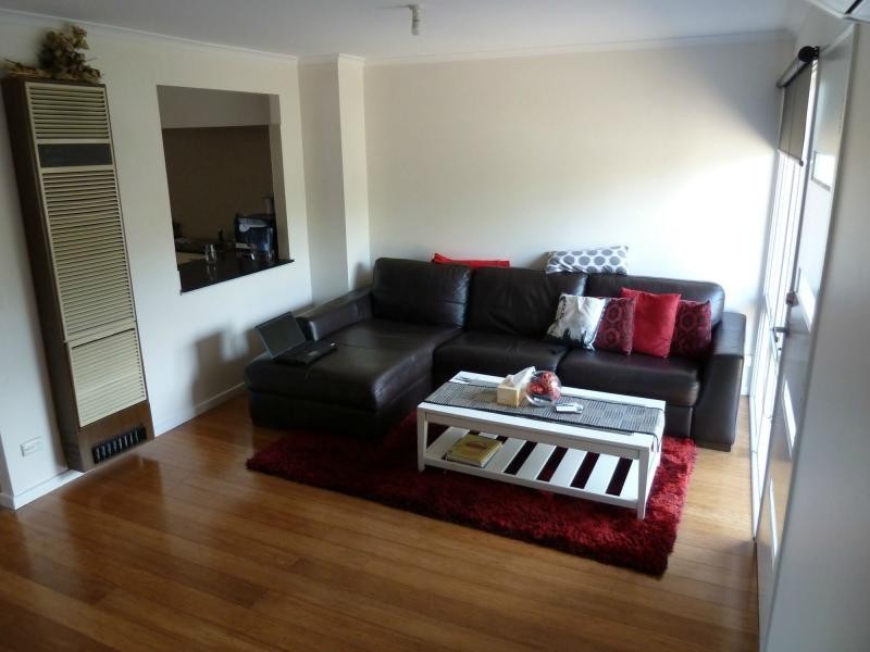 4/28 Bordeaux Street, Avondale Heights VIC 3034