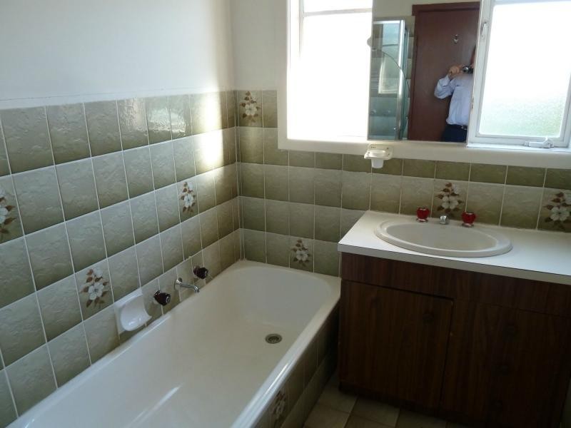 13 Lake Street, Avondale Heights VIC 3034