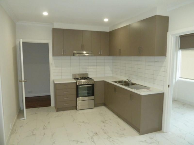 10 Woorigoleen Drive, Keilor East VIC 3033