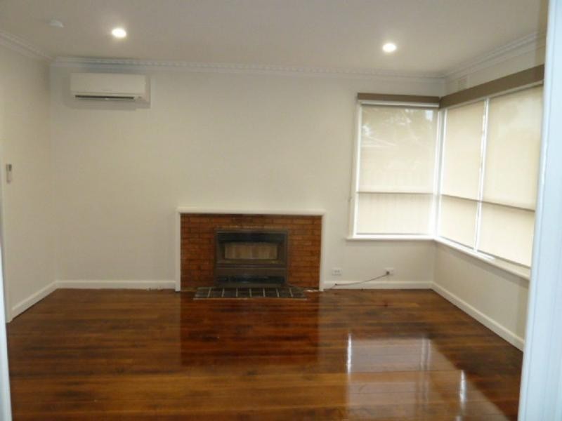 10 Woorigoleen Drive, Keilor East VIC 3033