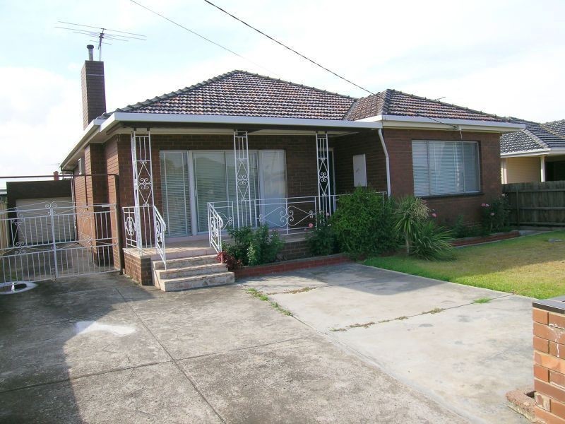 302 Milleara Road, Avondale Heights VIC 3034