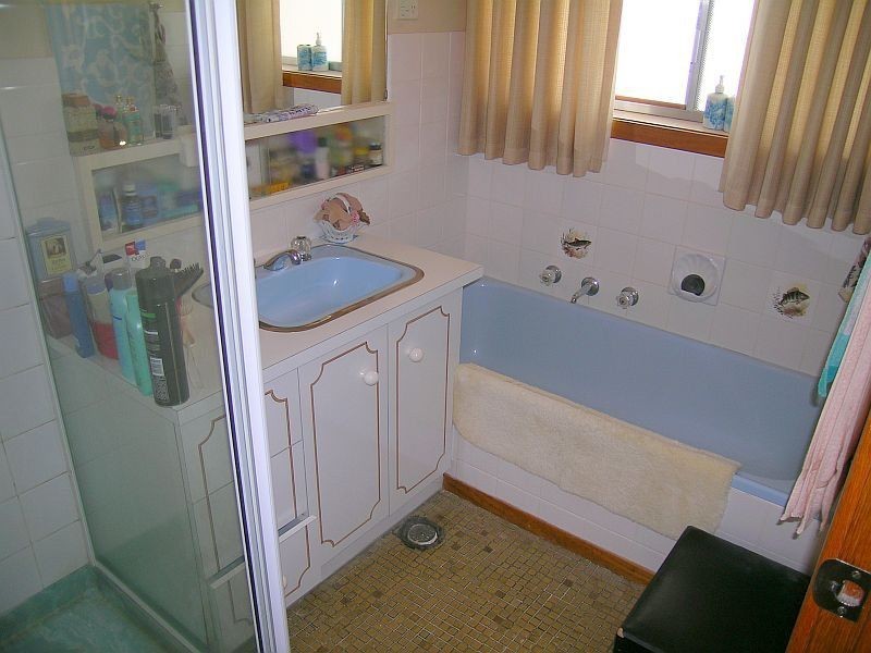 302 Milleara Road, Avondale Heights VIC 3034