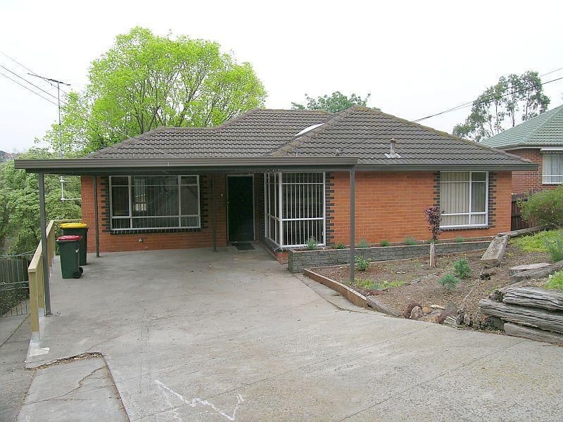 35 Brentwood Drive, Avondale Heights VIC 3034