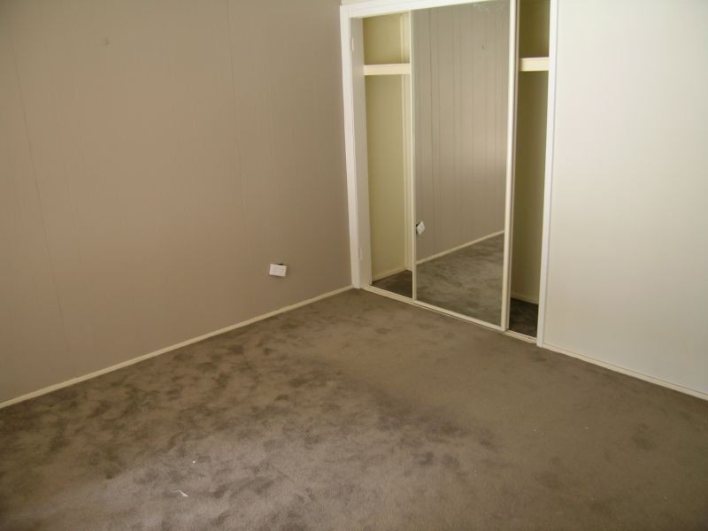 35 Brentwood Drive, Avondale Heights VIC 3034