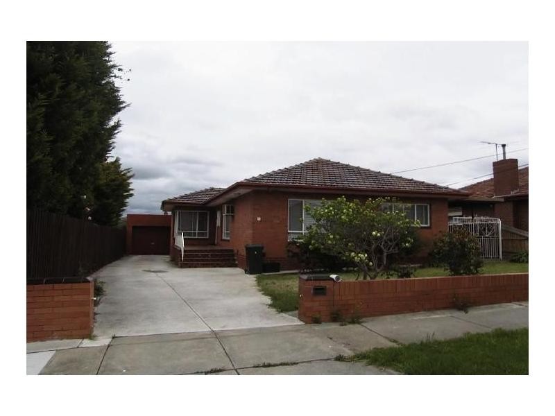 1 Charmaine Avenue, Avondale Heights VIC 3034