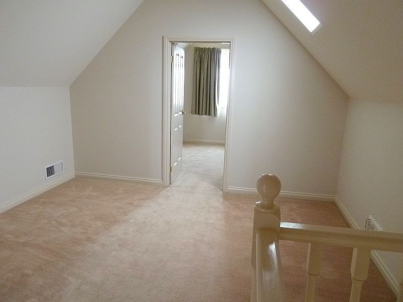 2/34 Thompson Street, Avondale Heights VIC 3034