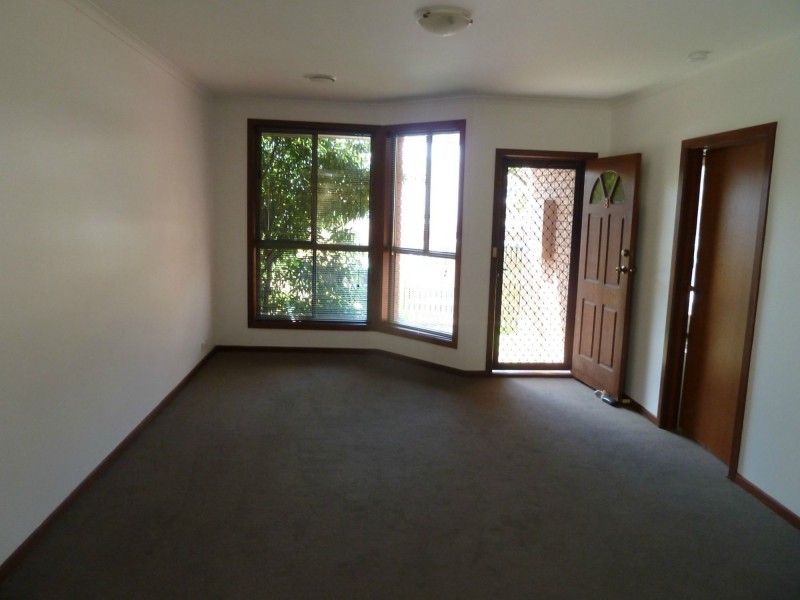 3/30 Hampton Road, Essendon West VIC 3040