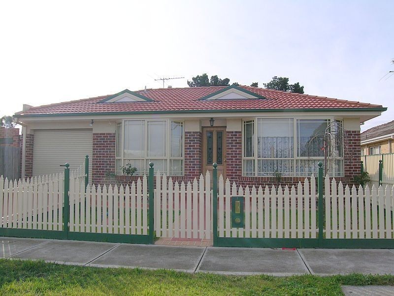 1/32 Robson Avenue, Avondale Heights VIC 3034