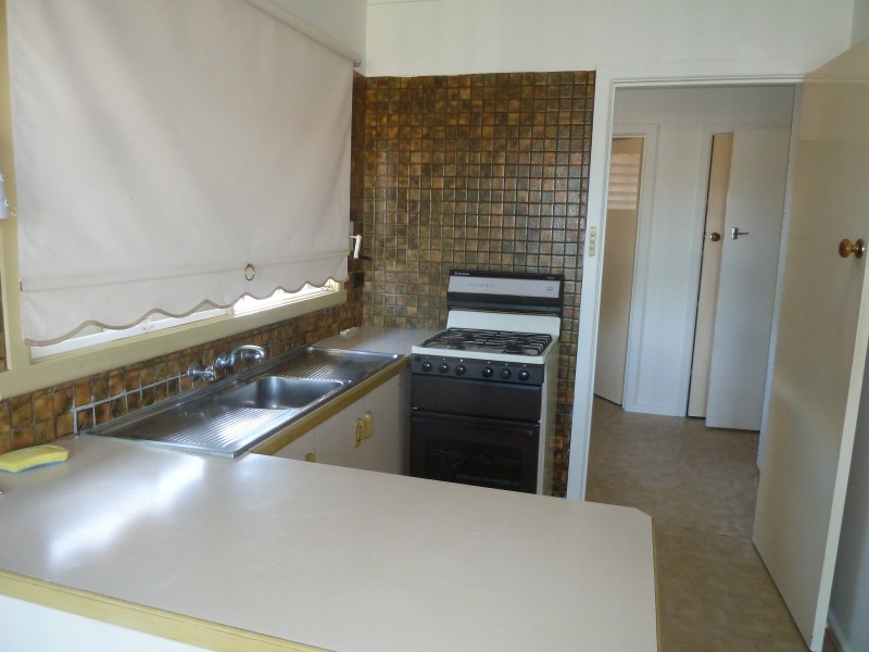 38 Wood Street, Avondale Heights VIC 3034