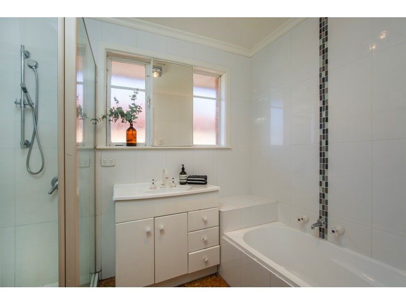 178 Military Road (not Main Road), Avondale Heights VIC 3034