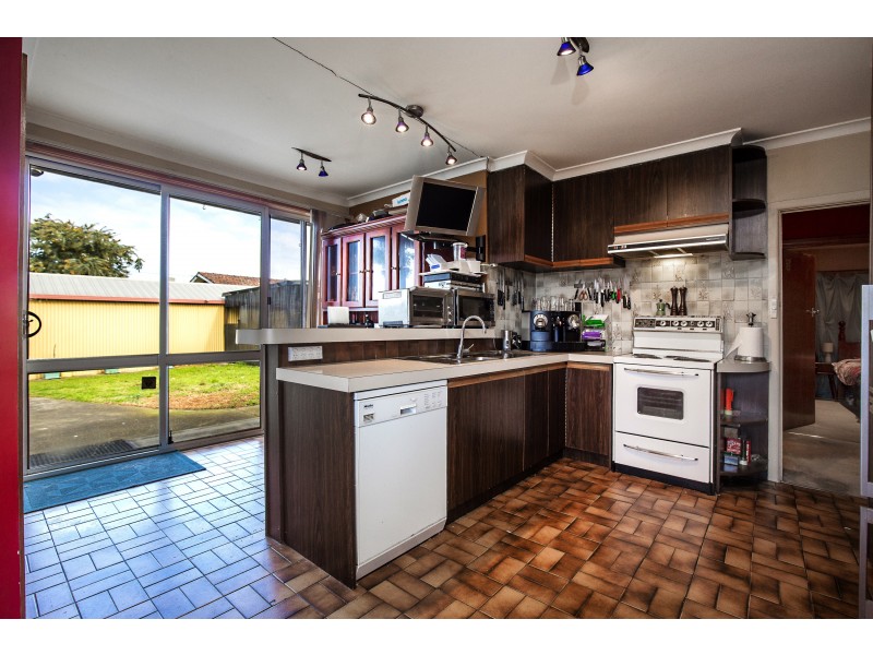 31 Macey Avenue, Avondale Heights VIC 3034