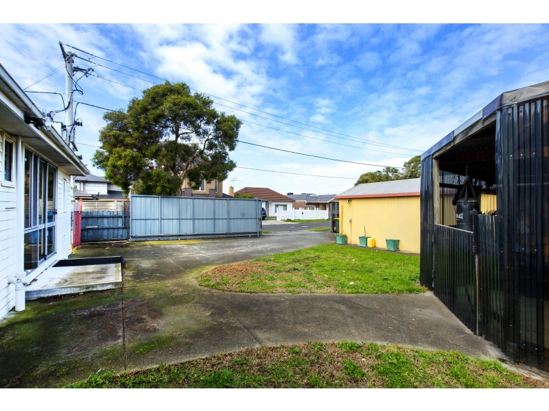 31 Macey Avenue, Avondale Heights VIC 3034