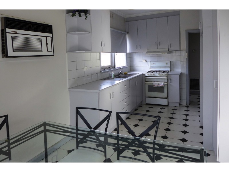 7 Medfield Ave, Avondale Heights VIC 3034