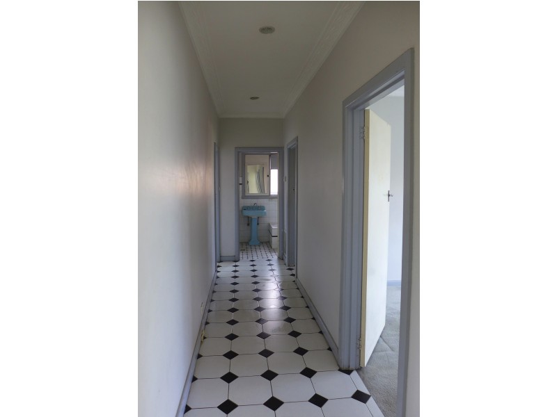 7 Medfield Ave, Avondale Heights VIC 3034