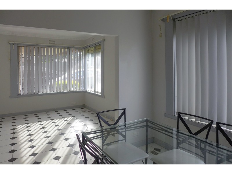 7 Medfield Ave, Avondale Heights VIC 3034