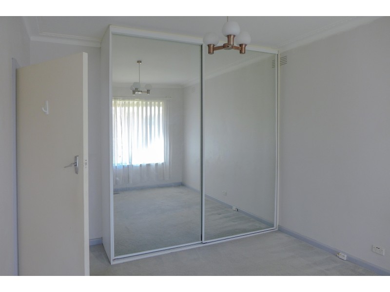 7 Medfield Ave, Avondale Heights VIC 3034