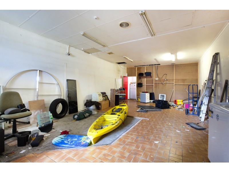 141 Military Road, Avondale Heights VIC 3034