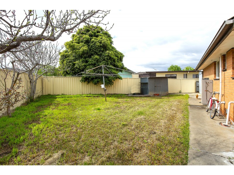 16 George Street, St Albans VIC 3021