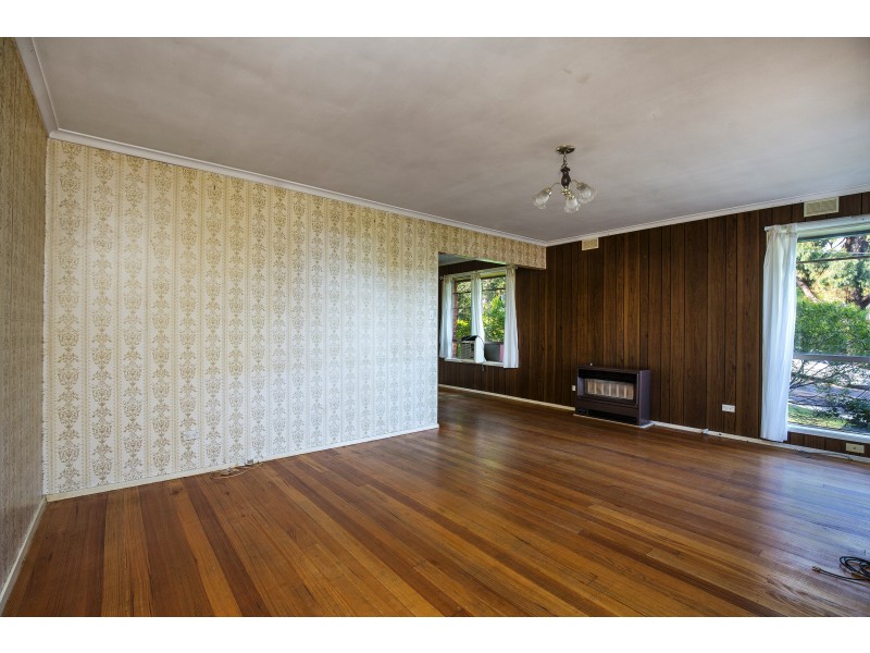 29 Brentwood Drive, Avondale Heights VIC 3034